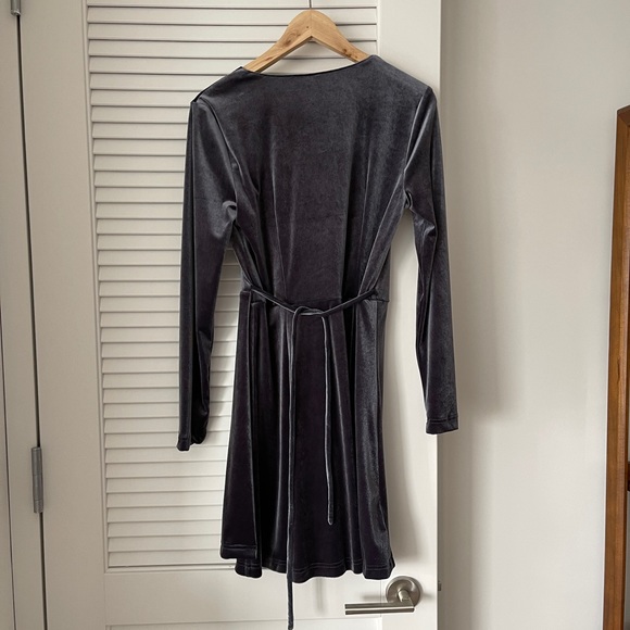 Loft Velvet Wrap Dress - NWT - Picture 3 of 5